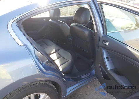 2010 Nissan Altima 2.5 S z USA, uszkodzony, nr VIN 1N4AL2AP9AC178188